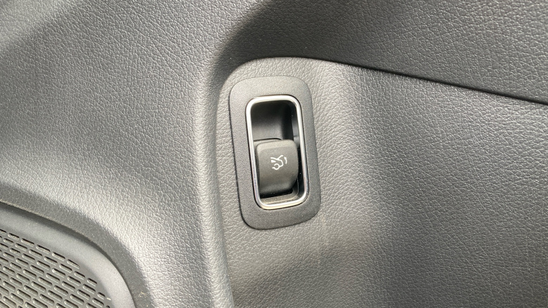 Mercedes-Benz CLA 200 AMG Line Premium Plus 4dr Tip Auto Petrol Saloon